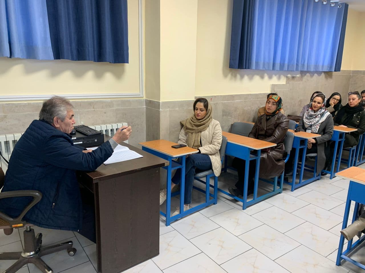 جلسه ملاقات با کادر آموزشی و اجرایی