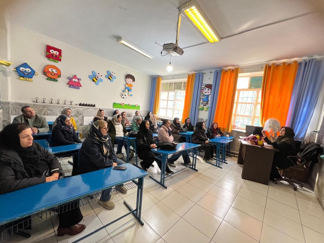 جلسه ملاقات با کادر آموزشی و اجرایی