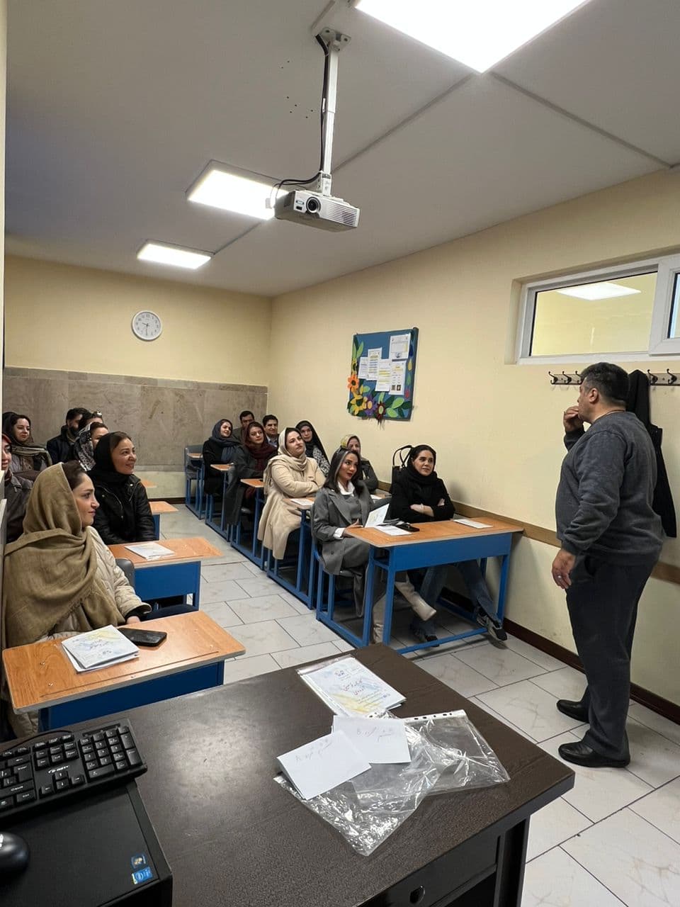 جلسه ملاقات با کادر آموزشی و اجرایی